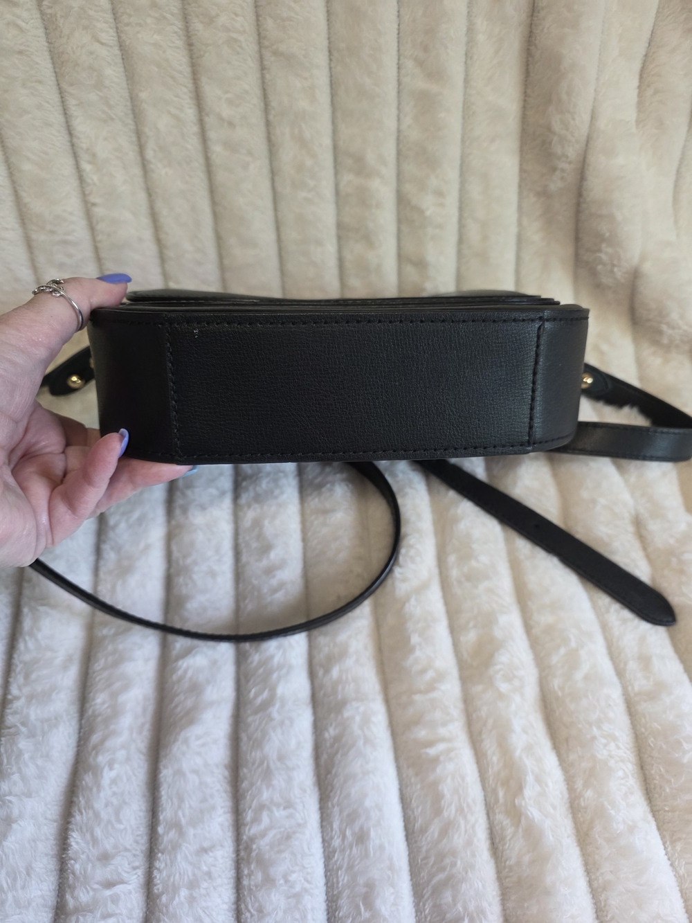 Marc Jacobs Black Leather Crossbody Bag - Picture 5 of 10
